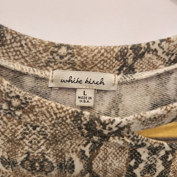 White Birch Cold Shoulder Long Sleeve Snakeskin + Asymmetrical Collar Lg - Picture 6 of 9